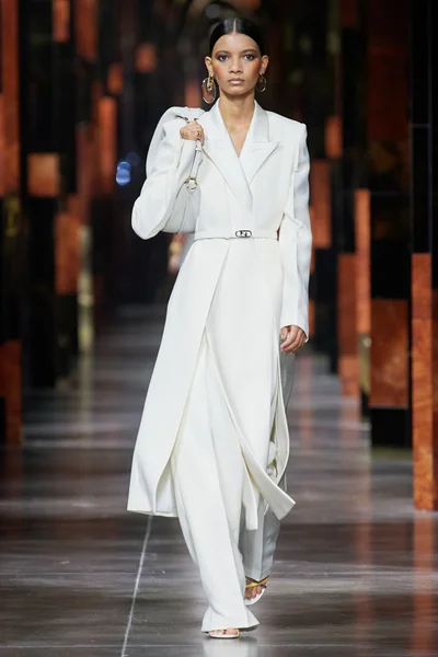 Look 1